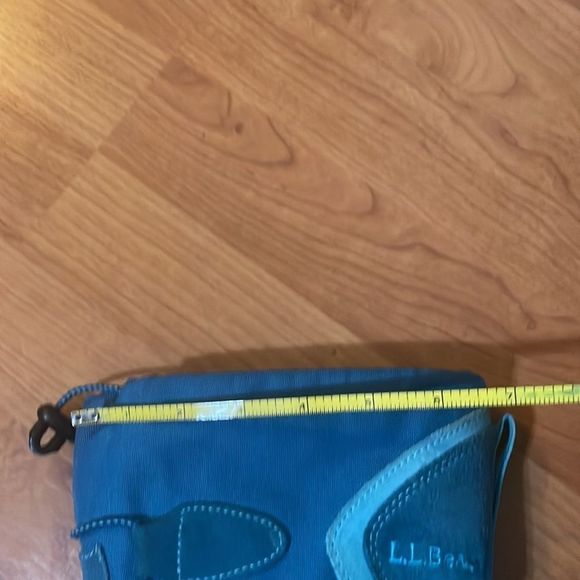 L.L. Bean snow boots for kids size 5, It fits women 6.5, blue suede. - Picture 10 of 13